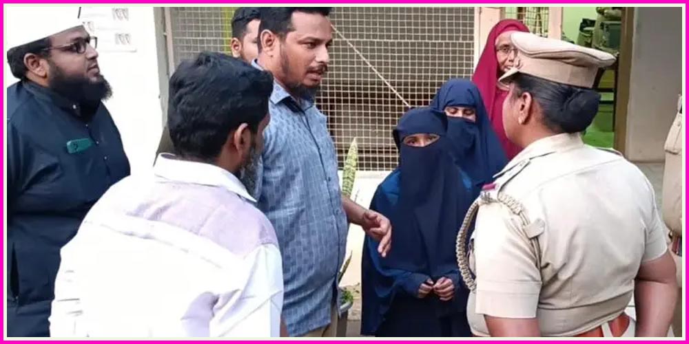 Burqa-clad-girl-allegedly-harassed