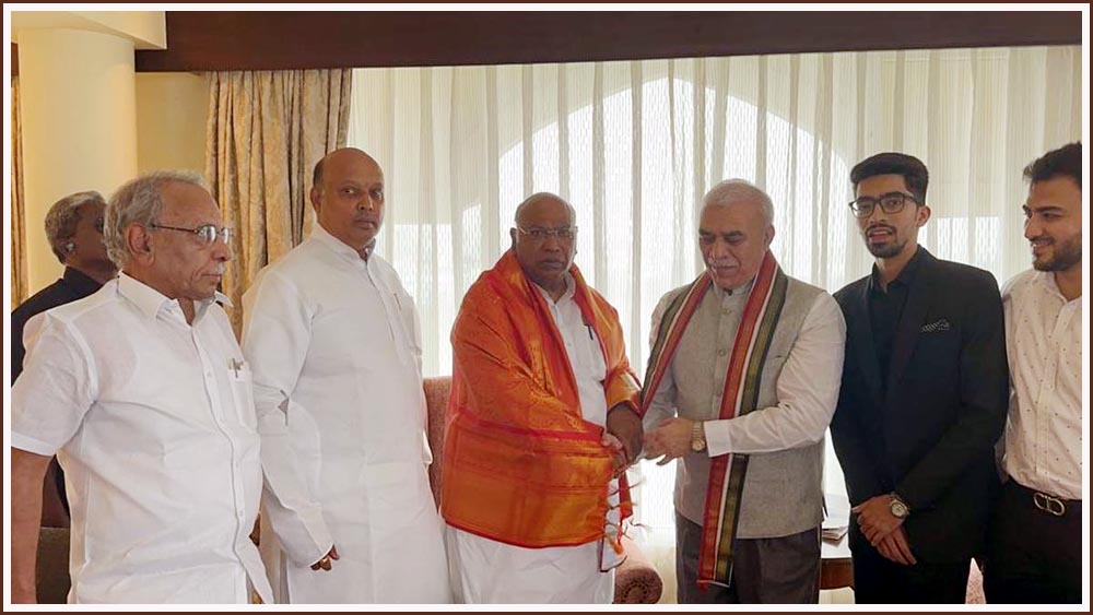 Mir-najaf-ali-khan-joins-congress