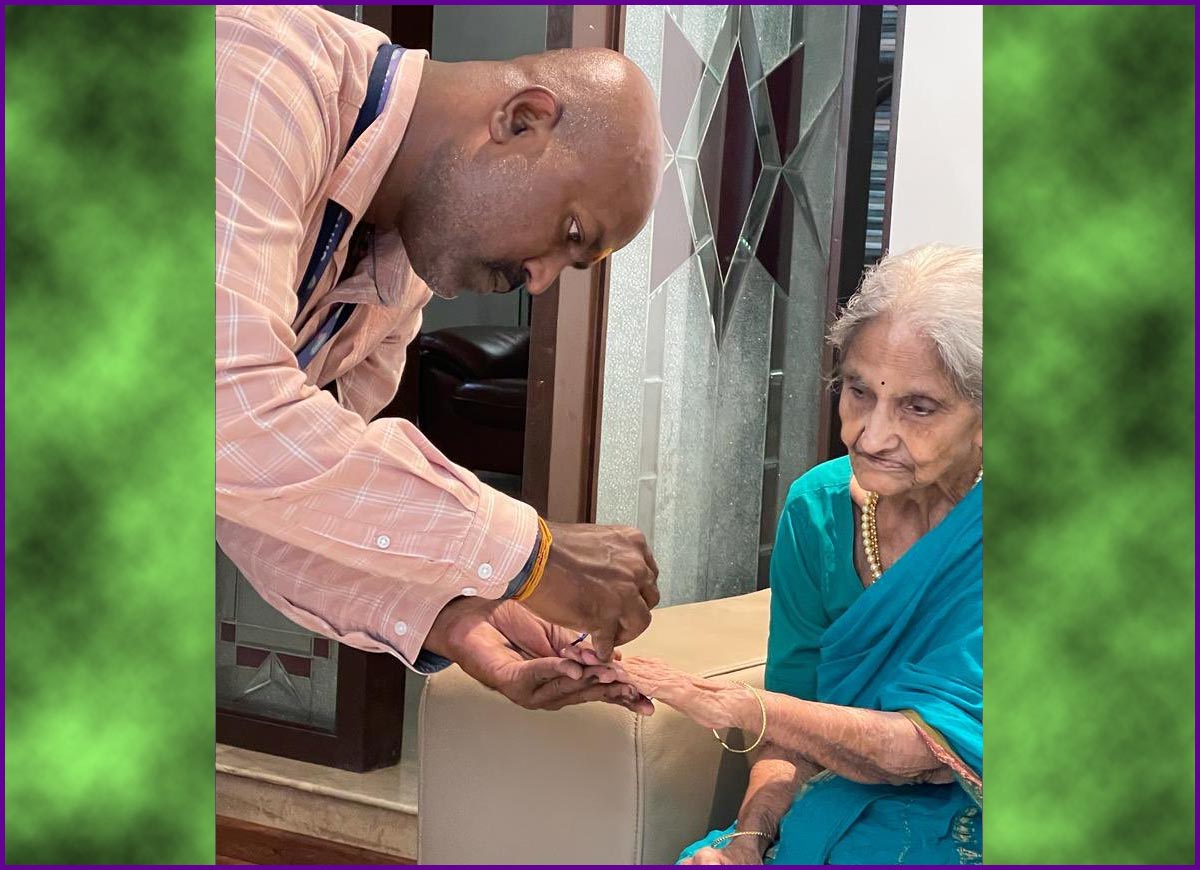 old-woman-casts-first-vote-in-telangana