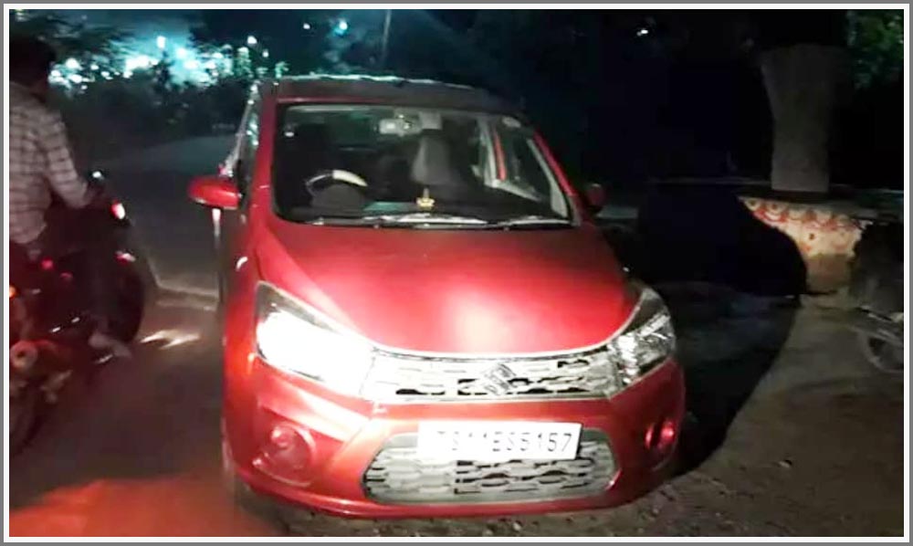 theft of 1.5- carat gold-